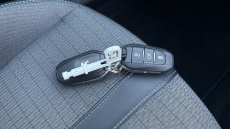 Peugeot 208 1.2 PureTech 100 Allure Premium + 5dr Petrol Hatchback